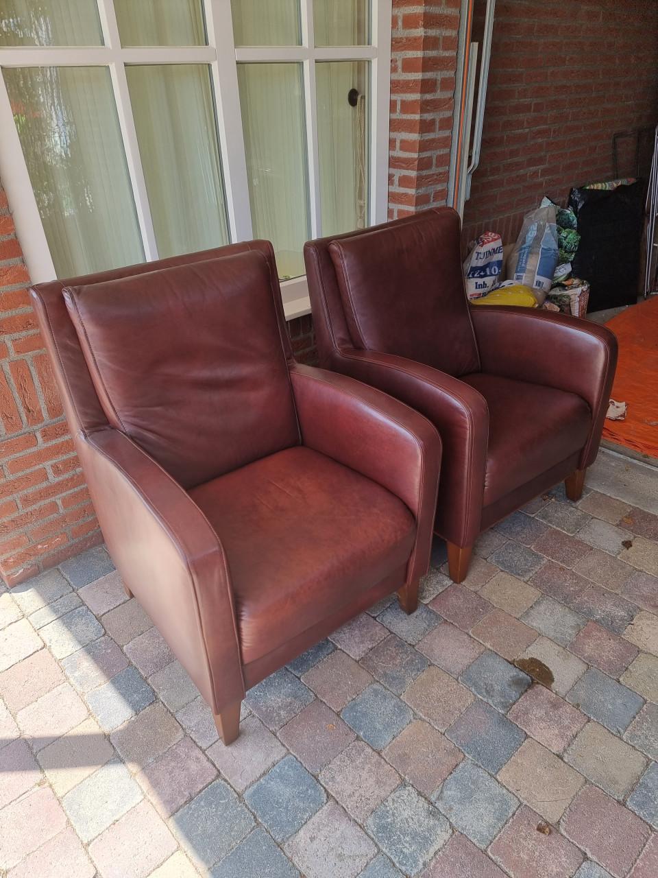 2 lederen fauteuils