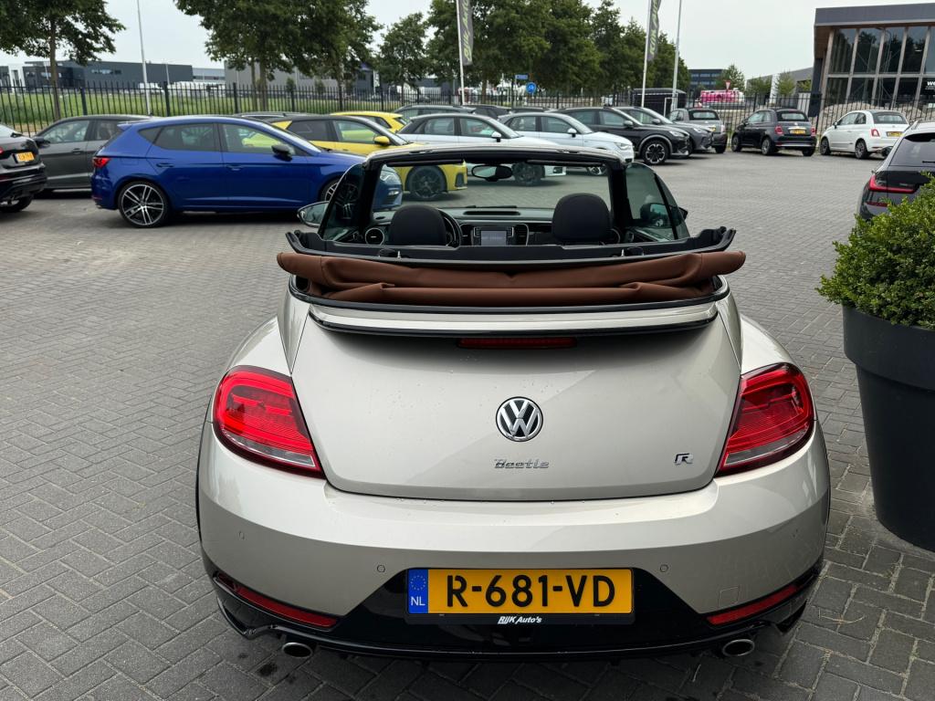 Volkswagen New Beetle cabriolet 2.0 tdi r-line * led * camera * 20 inch