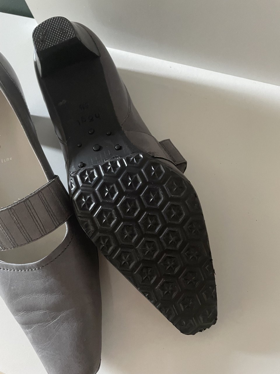 Nieuwe leren pumps maat 39.