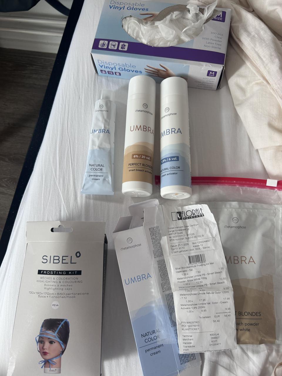 Diverse producten om haar te blonderen