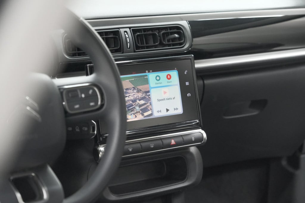 Citroen C3 puretech 82 business | parkeersensoren | apple carplay | climate