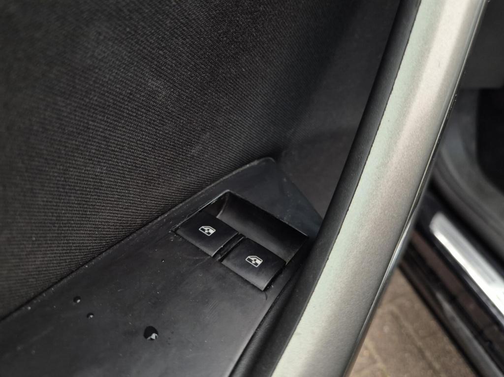 Opel Astra 1.4 turbo cosmo / origineel nl