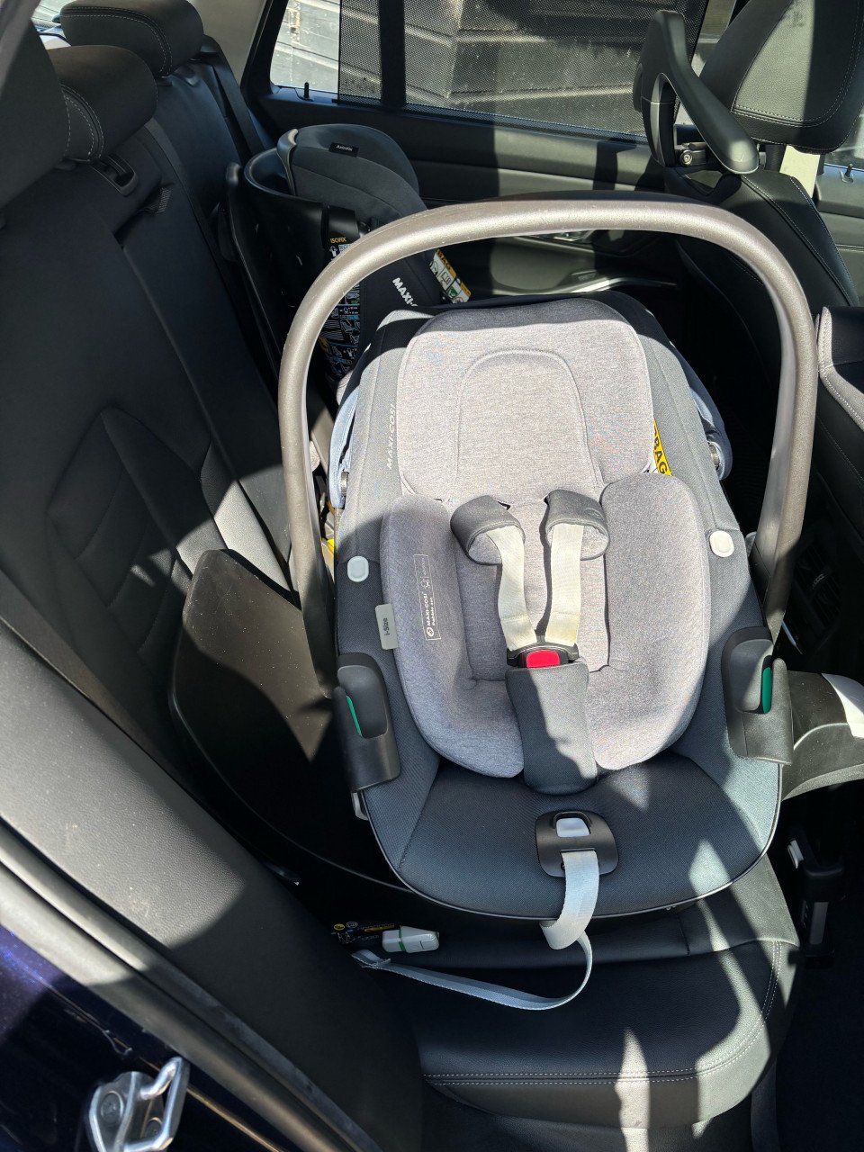 MaxiCosi Pebble 360 + FamilyFix Base 360 Isofix