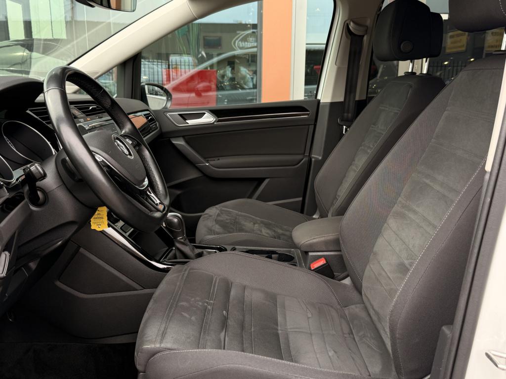 Volkswagen Touran 1.5 tsi highline business r 7p | acc | achteruitrijcamera