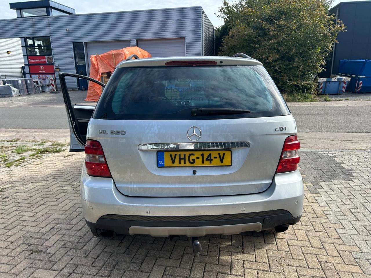 Mercedes ML 320 ML320 CDI 4MATIC Grijs Kenteken APK 04-2027