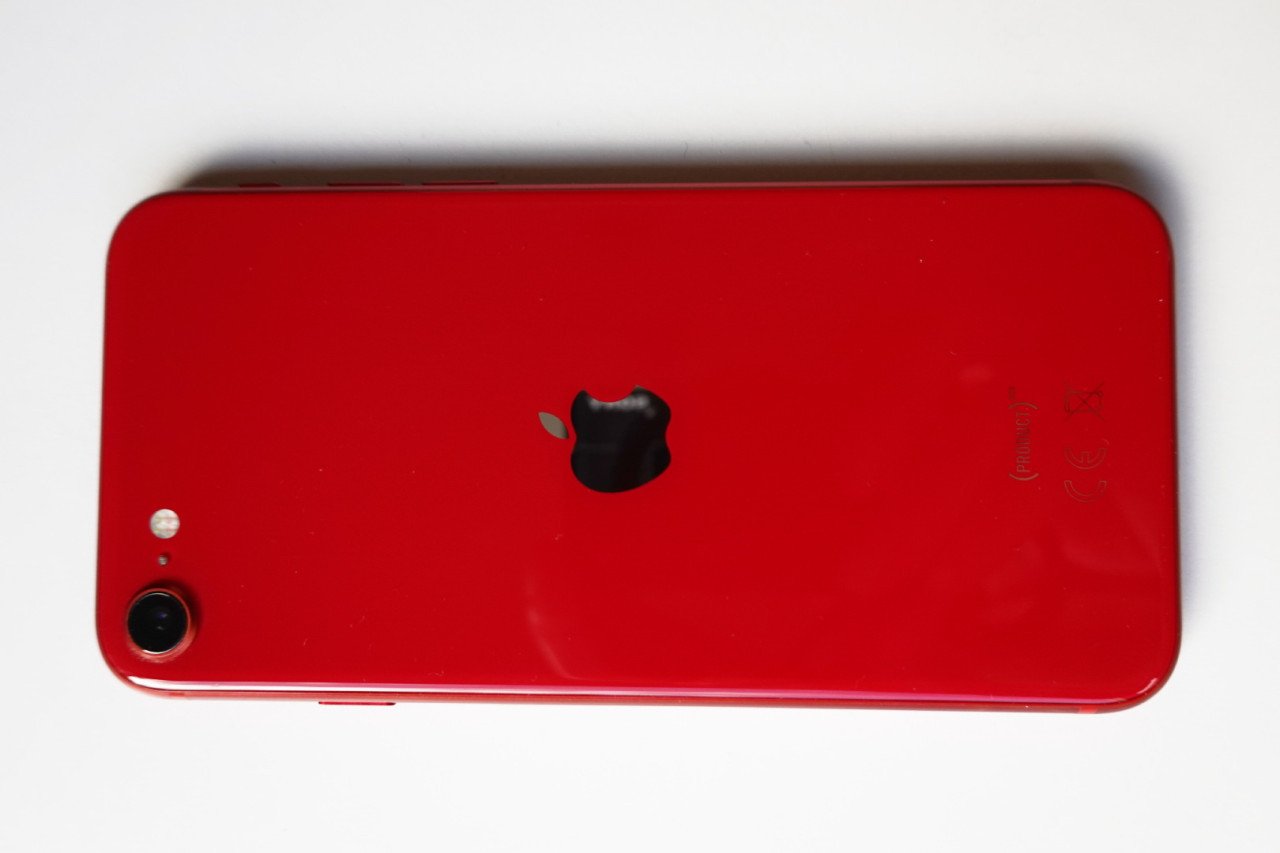 Iphone se rood 2020 64 GB