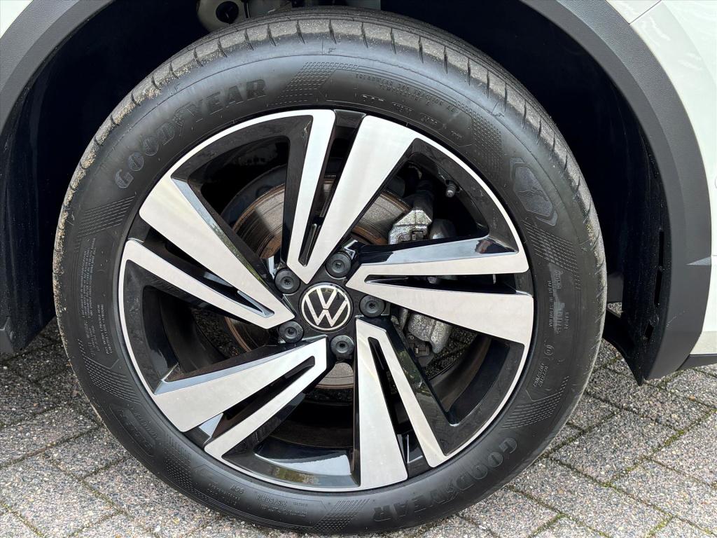 Volkswagen T-roc 1.5 tsi 150pk 7-dsg r-line| camera | keyless|unieke km sta