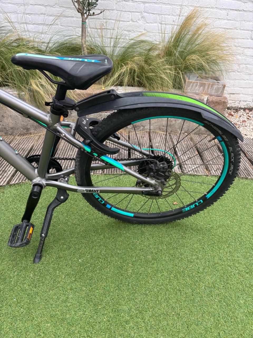 Cube Acid Race 24 inch