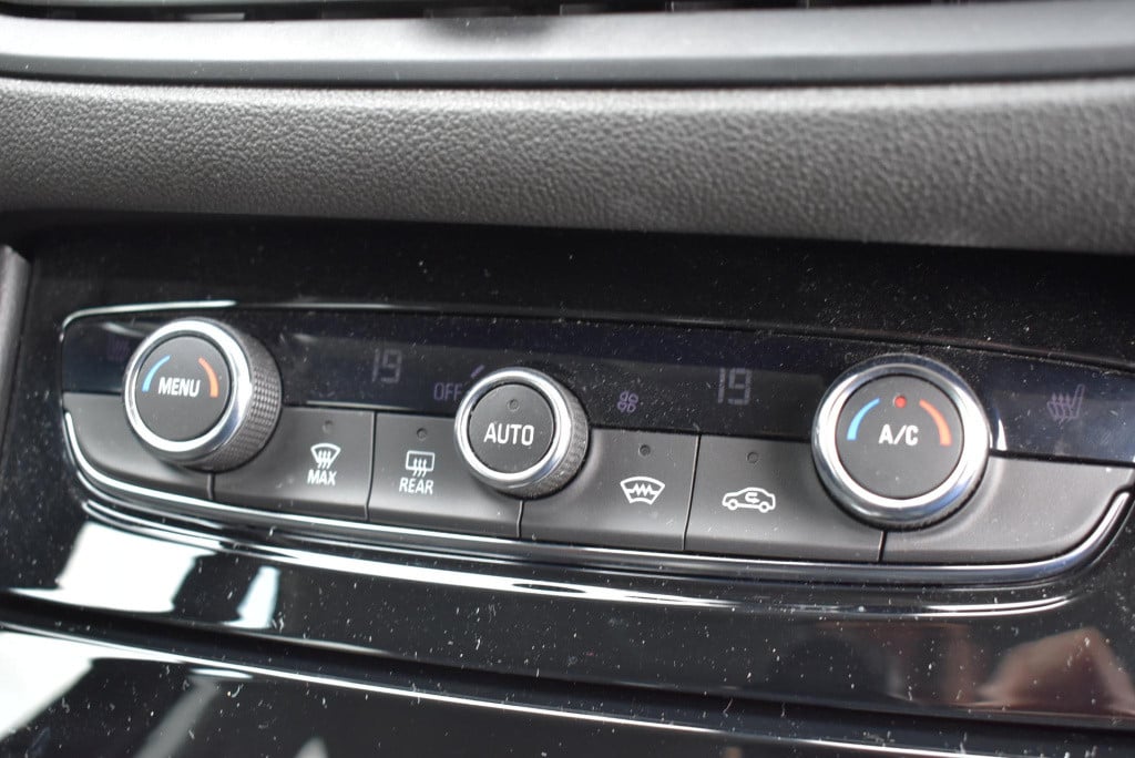 Opel Grandland 1.6 turbo plug-in hybrid gs 225pk | navi | camera | elektr. 