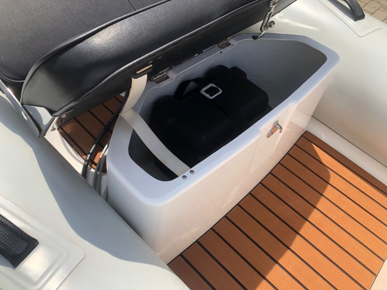 Brig Falcon 330 de Luxe RIB HYPALON met Merury F20 EPT
