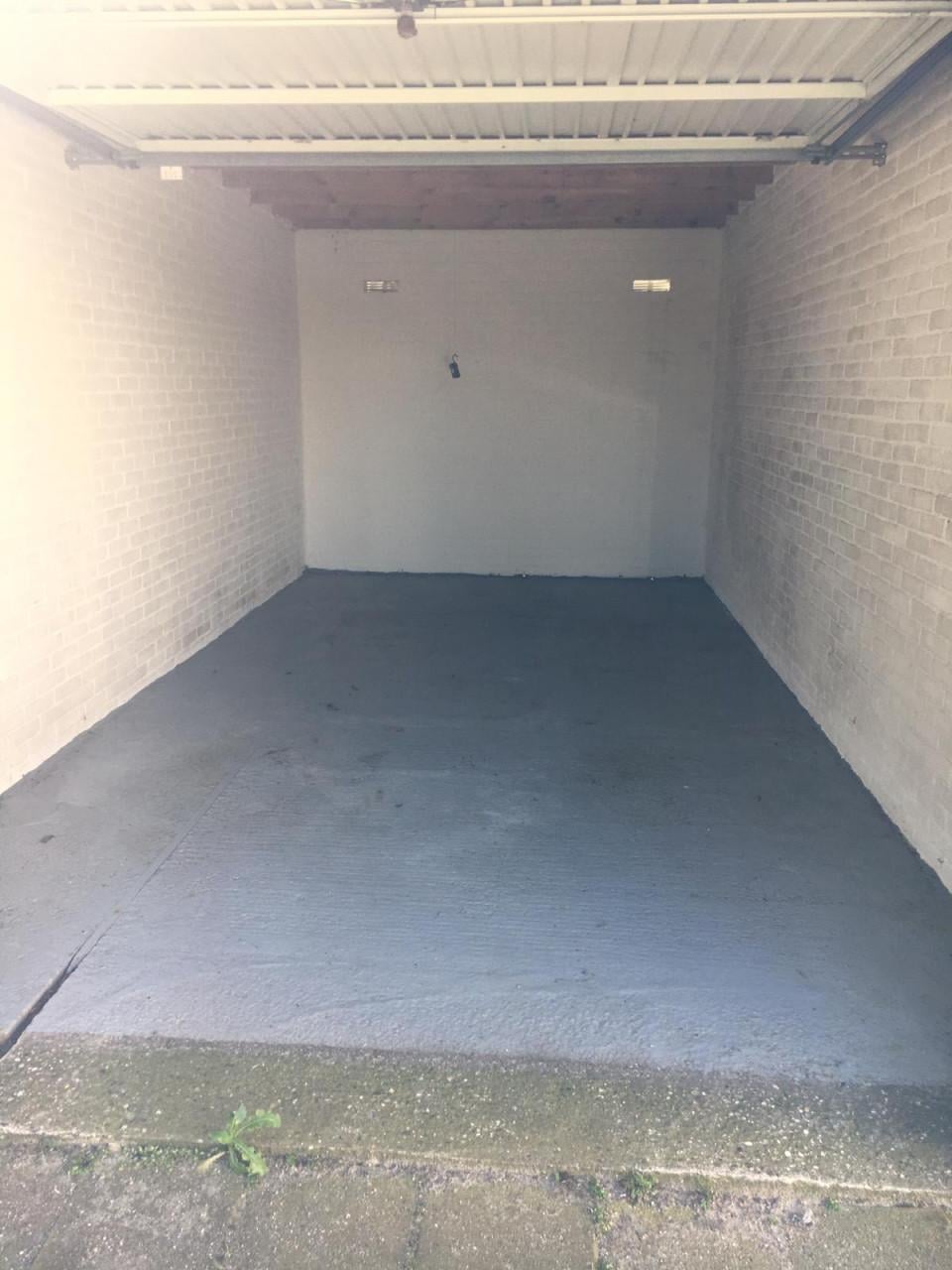 Te huur garagebox aan de Kastanjestraat in Goes.