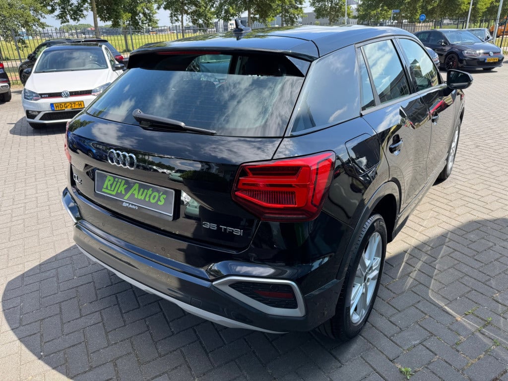 Audi Q2 35 tfsi advanced * led * camera * stoelverwarming * adaptieve cruis
