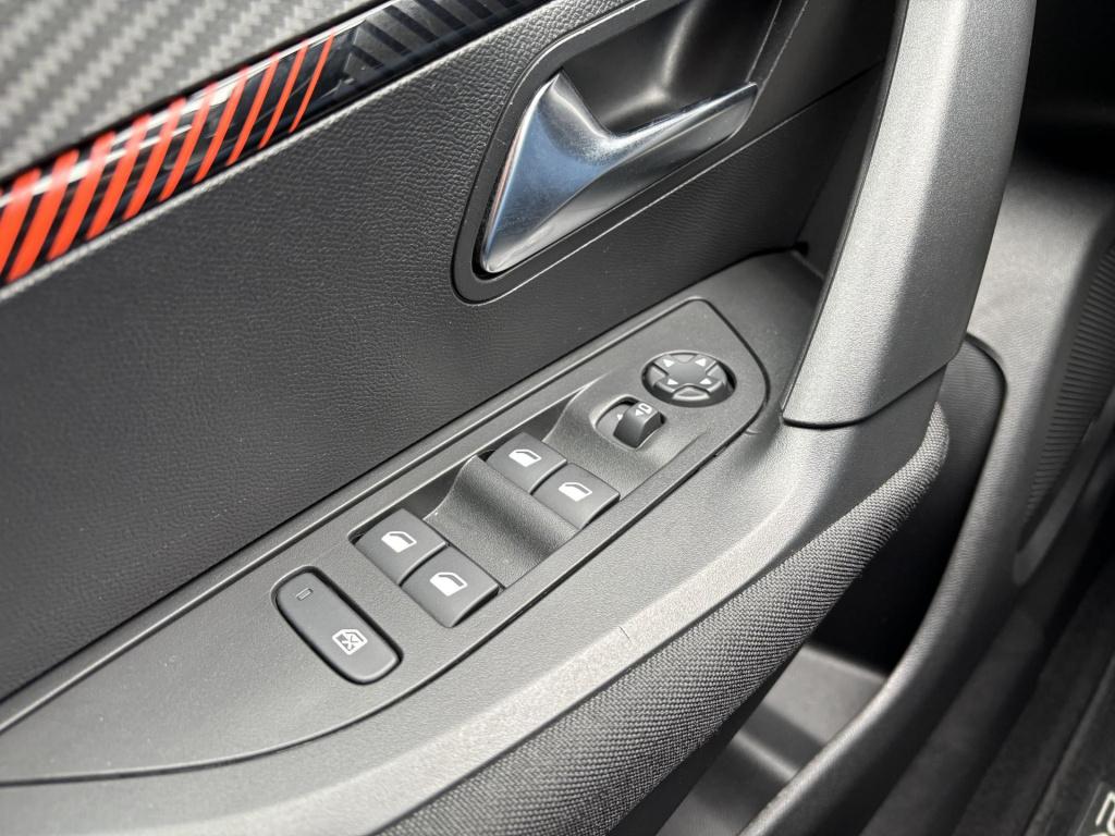 Peugeot 2008 1.2 puretech active