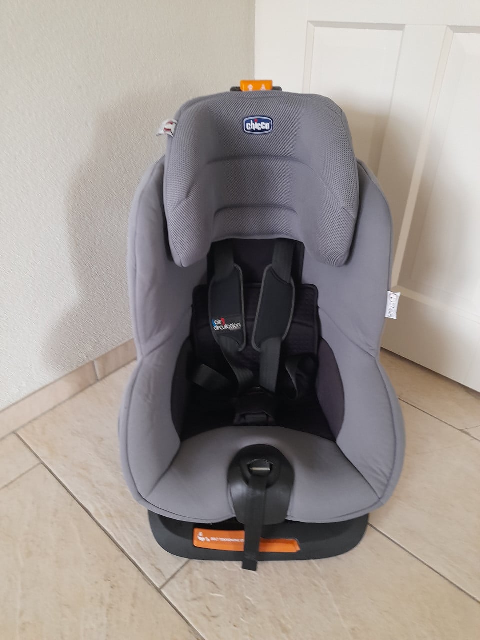 Chicco autostoel 9 / 18 kg (in goede schone staat)