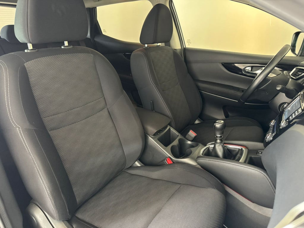 Nissan Qashqai 1.6 connect edition