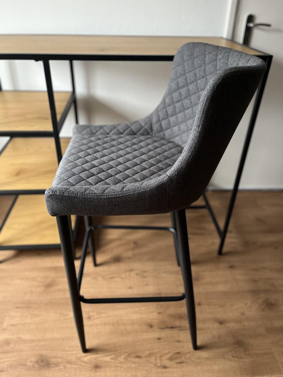 Bartafel met barstoel