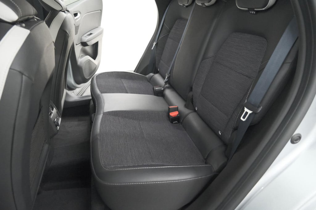 Renault Captur mild hybrid 140 edc techno | camera | 9.3 inch scherm | appl