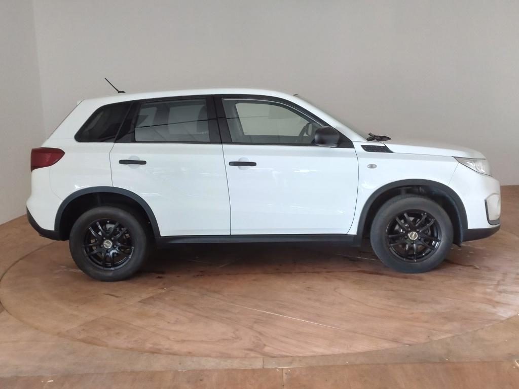 Suzuki Vitara 1.0i boosterjet | cruise control | geblindeerde ramen achter|