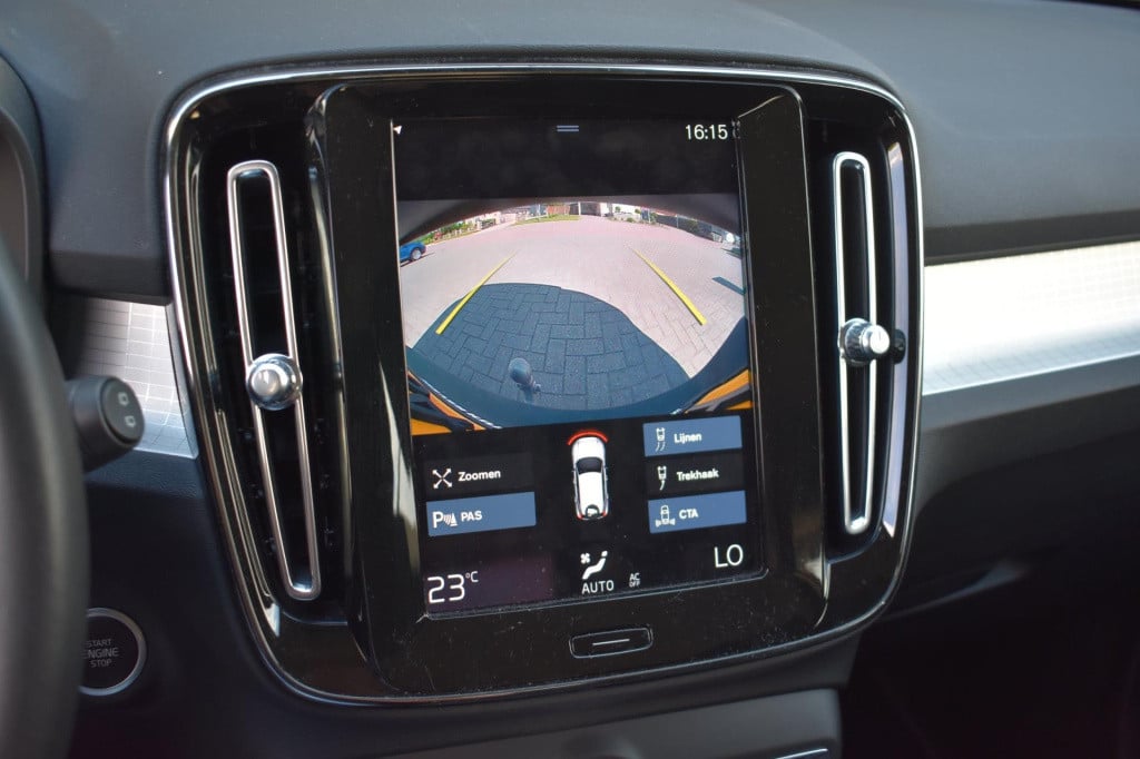 Volvo XC40 1.5 t2 | trekhaak | camera | apple carplay | android auto | adap