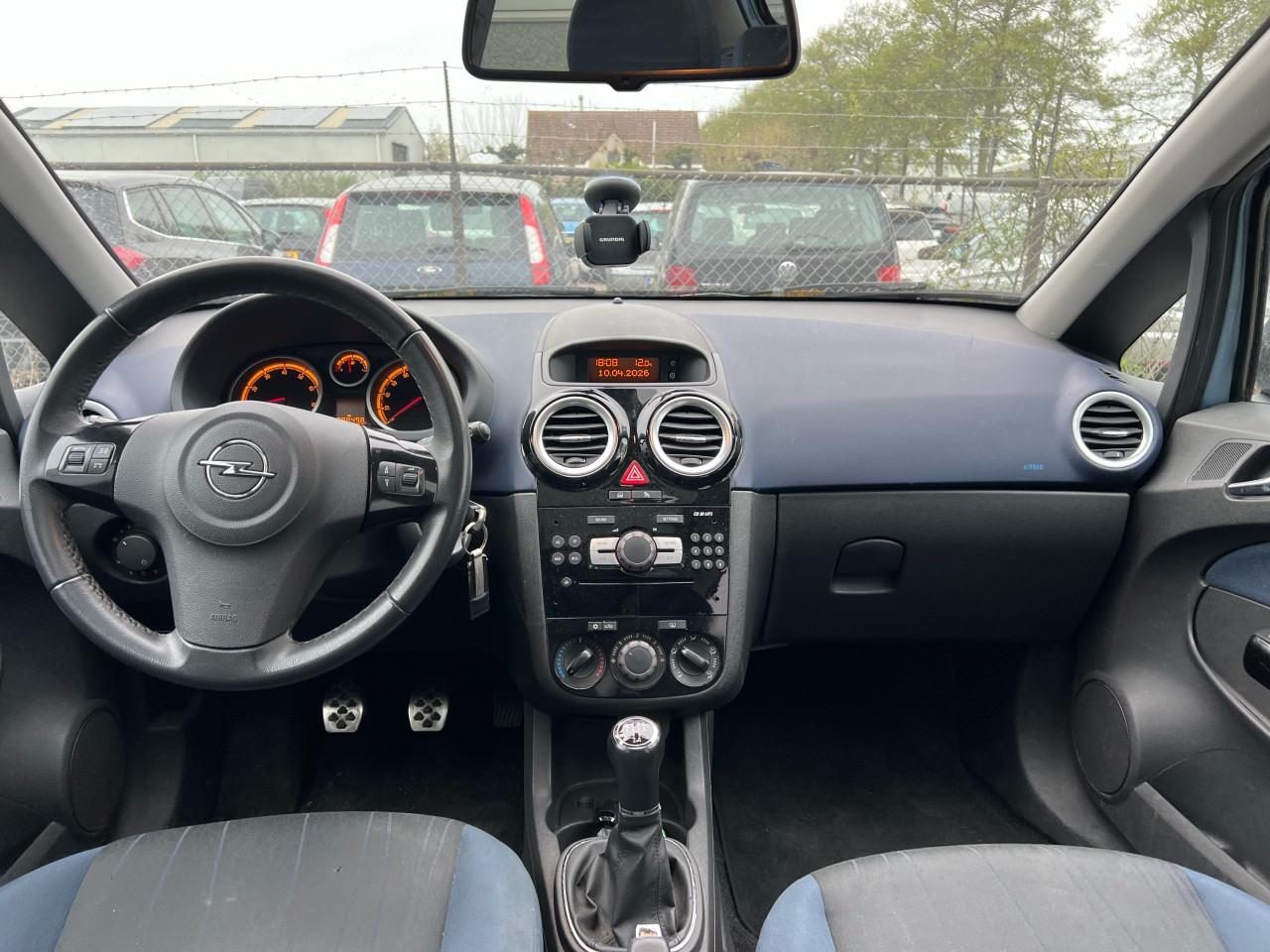 Opel Corsa 1.4-16V Enjoy 179.180KM Jaar Apk