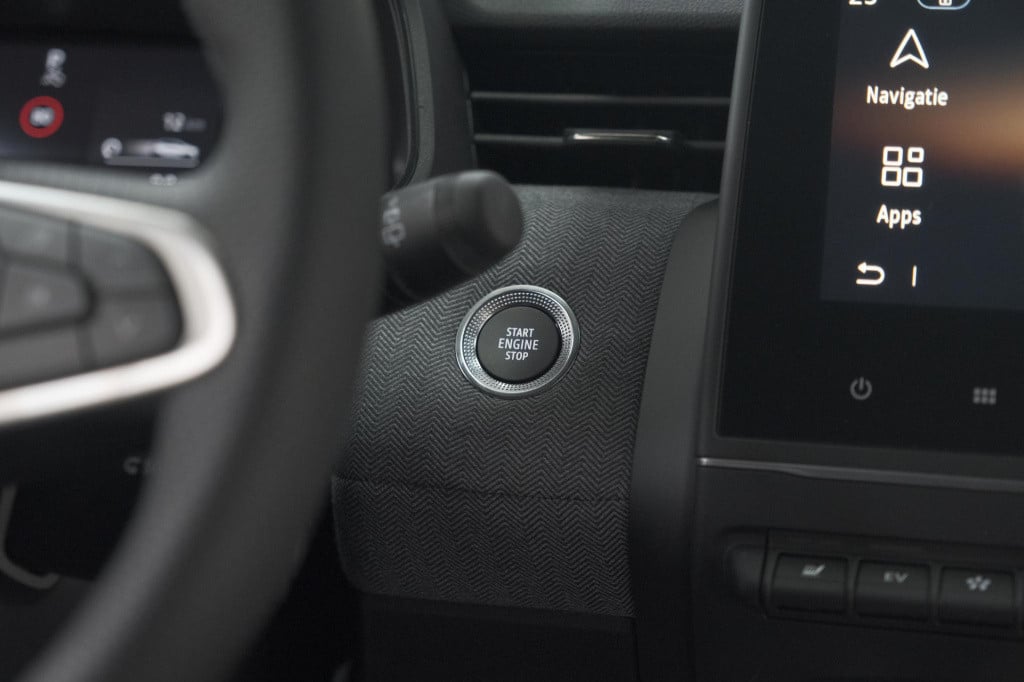 Renault Clio 1.6 e-tech full hybrid 145 techno | 360 camera | navigatie | a