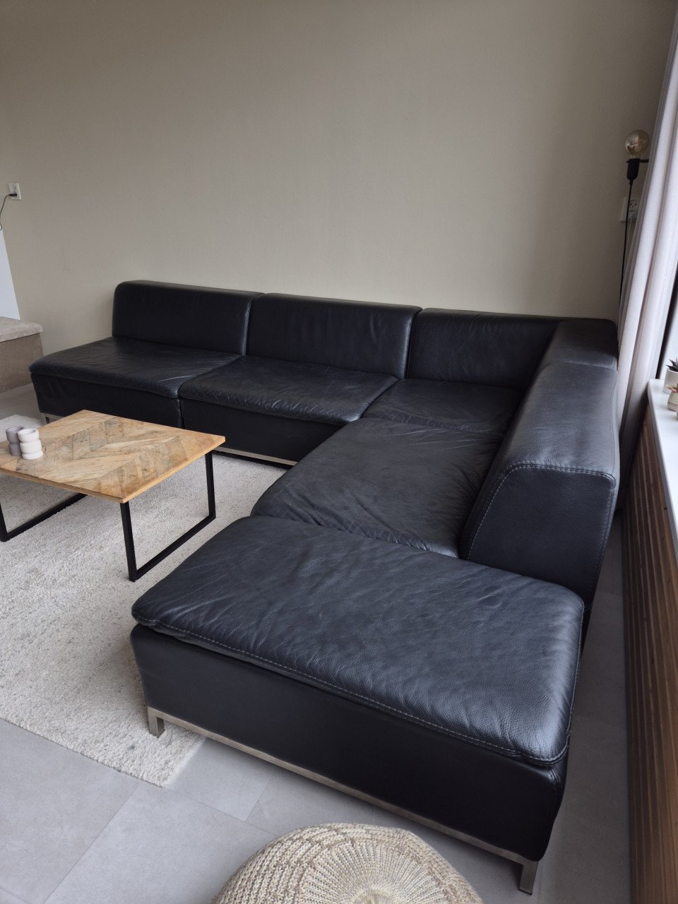 Hoekbank zwart leer Montel incl. hocker