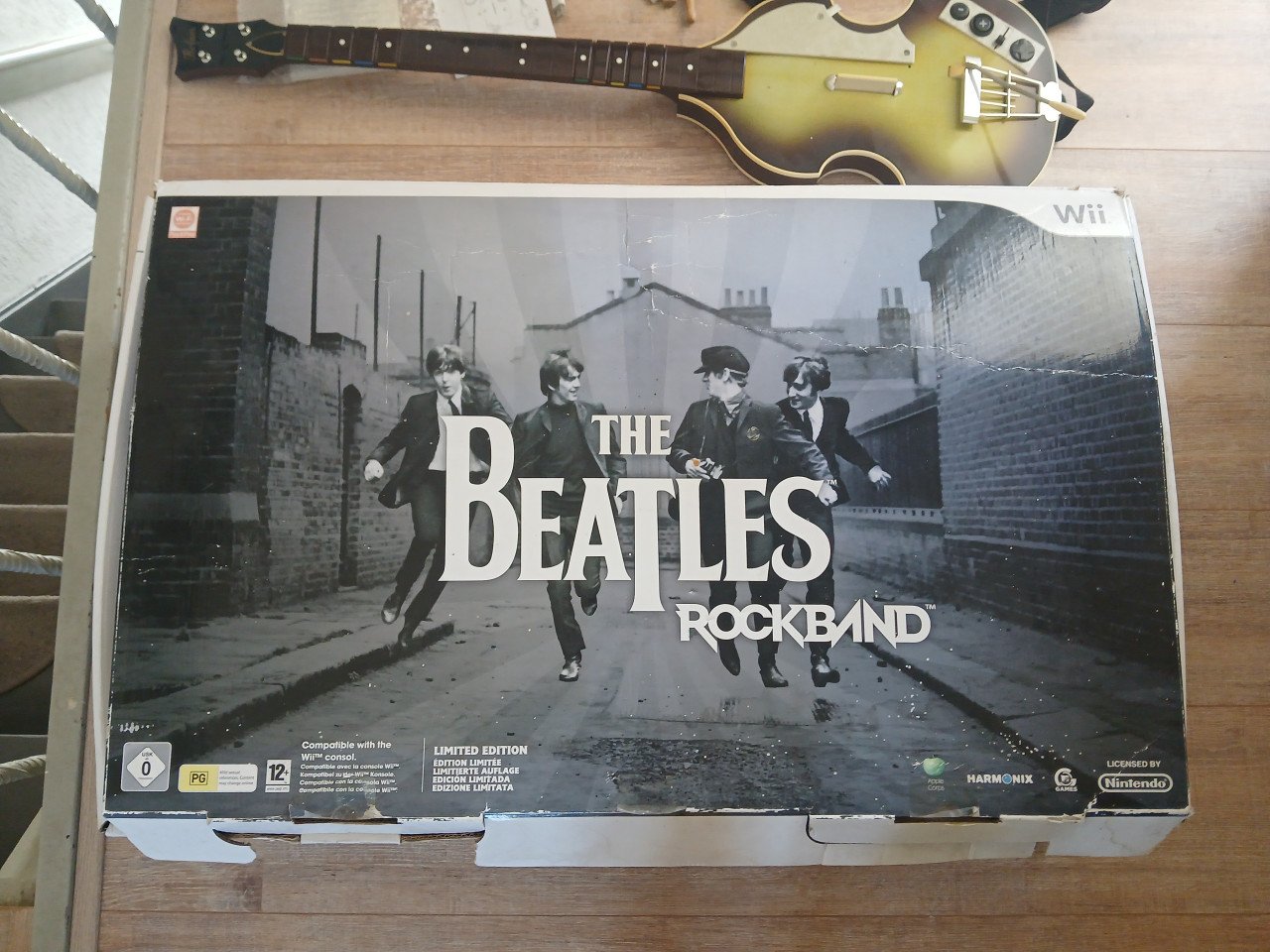 The beatles rockband set nintendo wii
