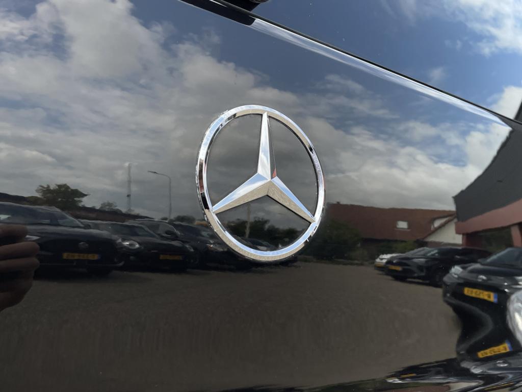 Mercedes-Benz Vito tourer 250cdi 190pk lang aut. 8 pers leer | led | 19'' |