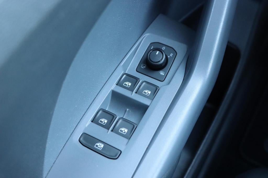 Volkswagen T-cross 1.0 tsi life adaptive | carplay | sensoren