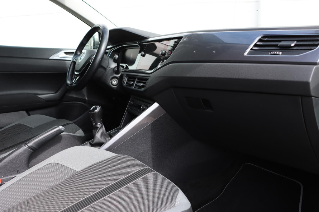 Volkswagen Polo 1.0 tsi highline