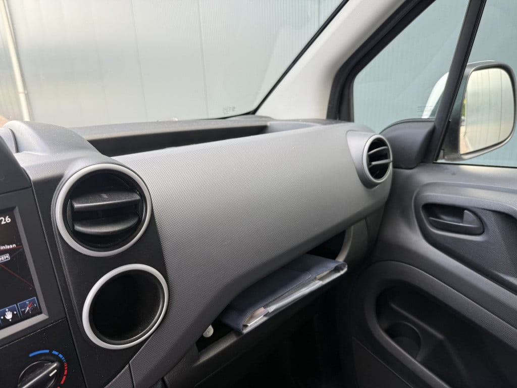 Peugeot Partner 120 1.6 bluehdi 75 l1 premium pack 3-zitter