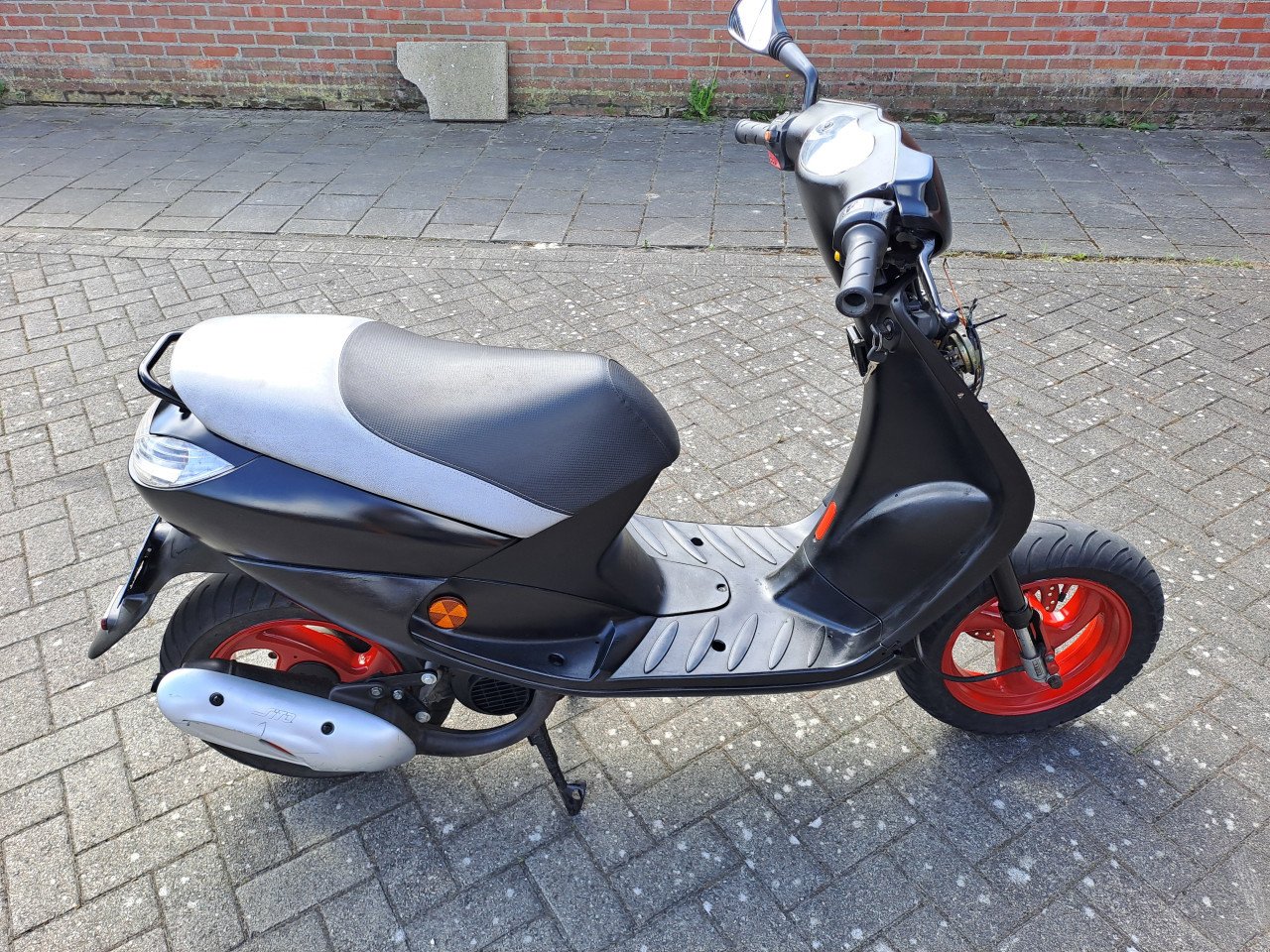 Te koop opknap scooter peugeot vivacity
