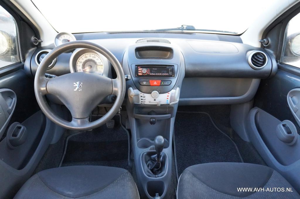 Peugeot 107 1.0-12v xs