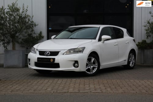 Lexus Ct 200h hybrid - pdc rondom + camera - stoel verw - xenon - parelwit 