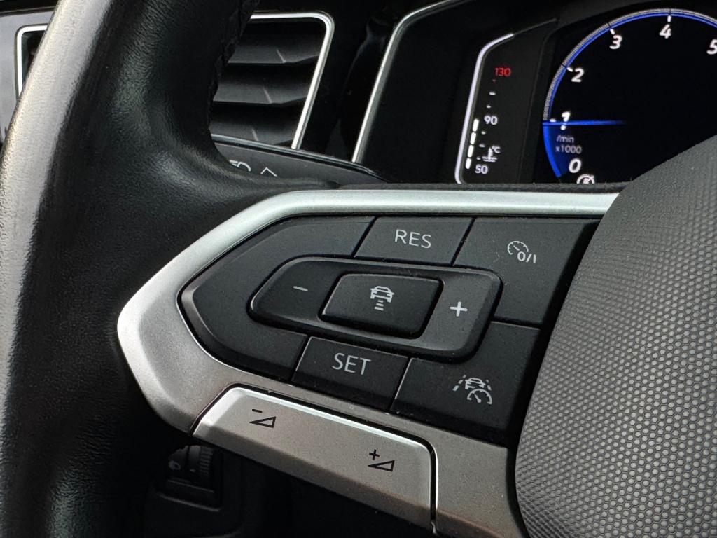 Volkswagen Taigo 1.0 tsi r-line * panoramadak * camera * led * clima