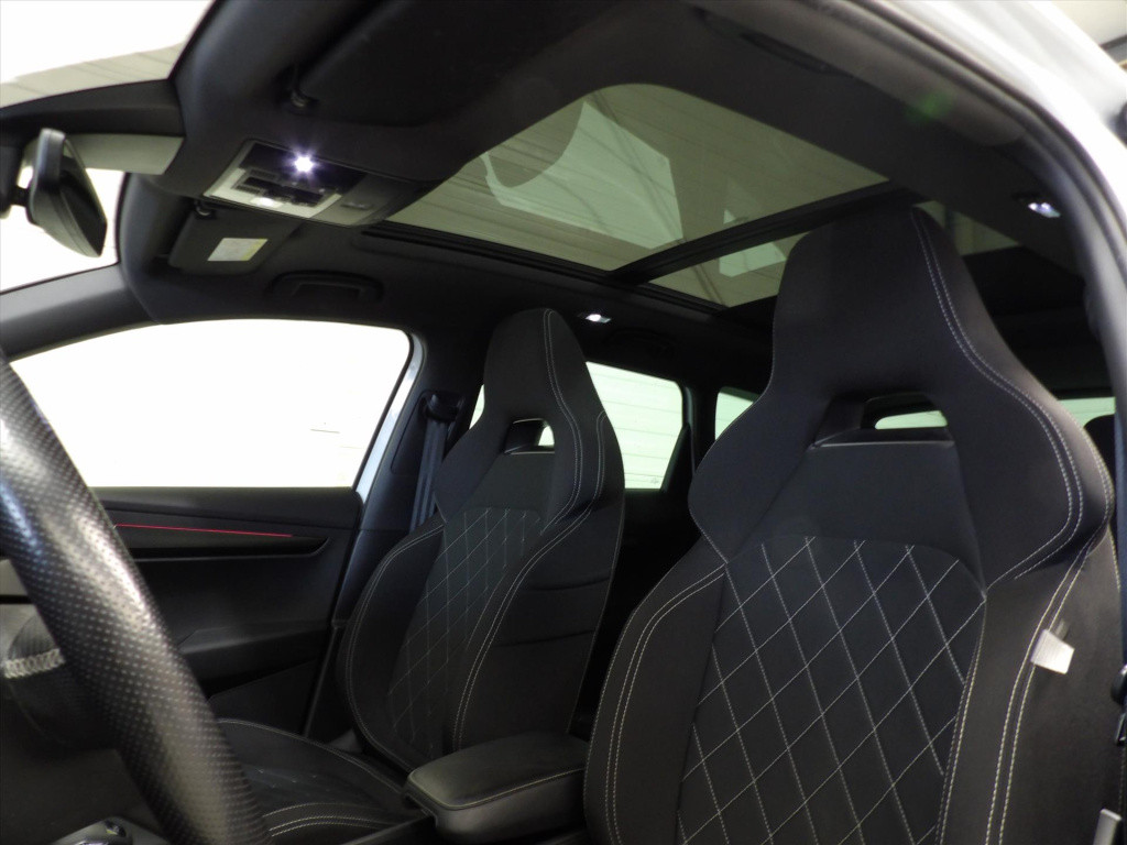Skoda Karoq 1.5 tsi act greentech 150pk dsg-7 sportline business