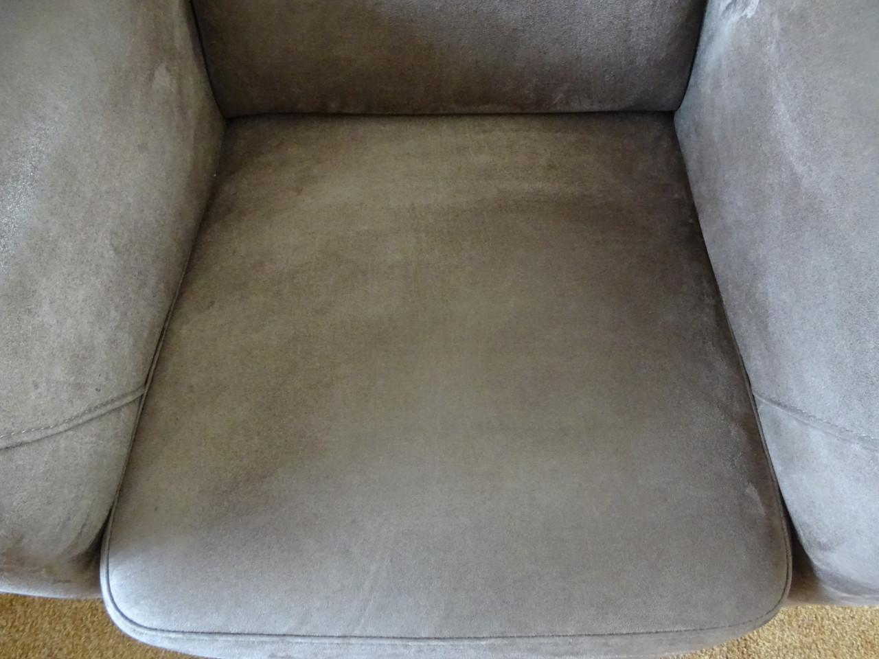 Stoel:  br.80, totale diepte 82, hoog 90