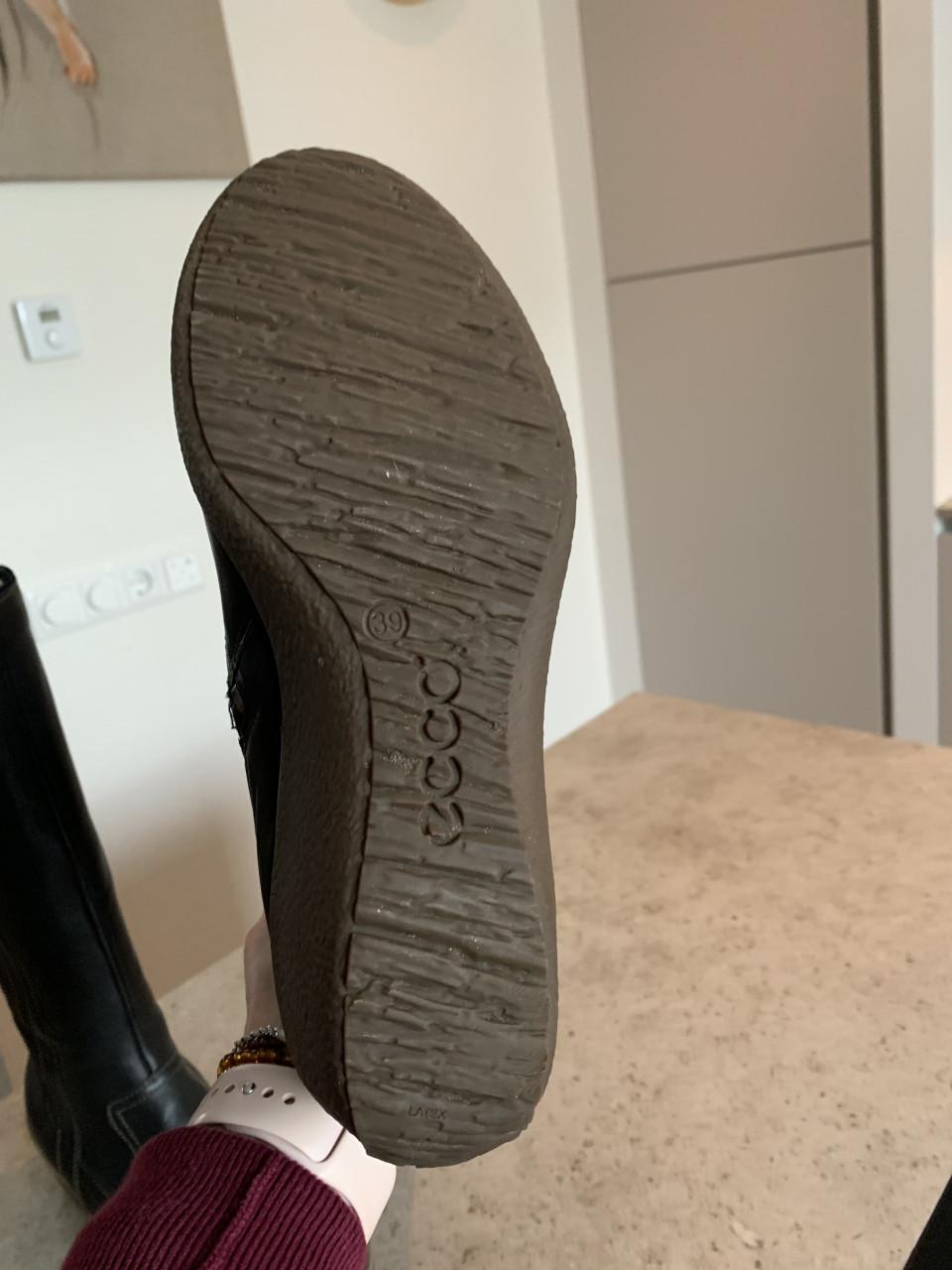 ✨Twee Paar Zo Goed Als Nieuwe Lederen Dames Laarzen✨Footnotes en Ecco.