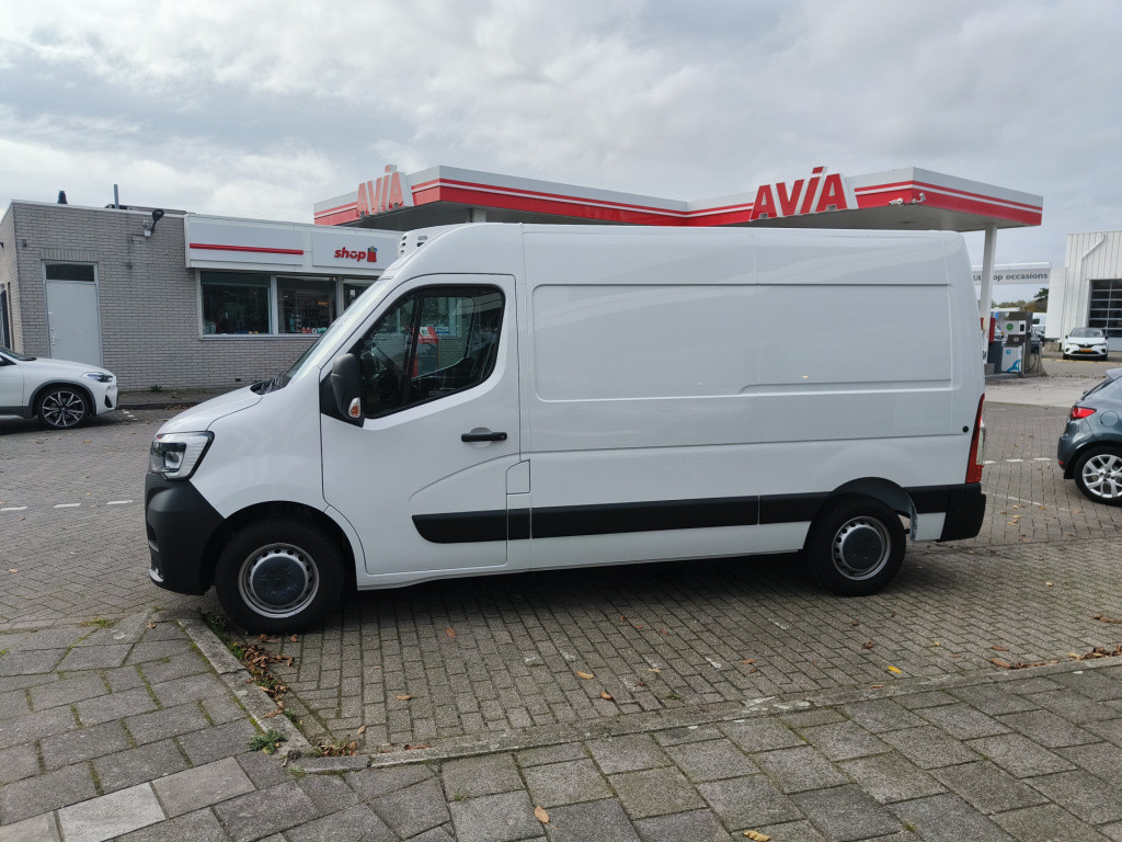 Renault Master t35 2.3 dci 135 koelwagen l2h2 comfort uit voorraad leverbaa