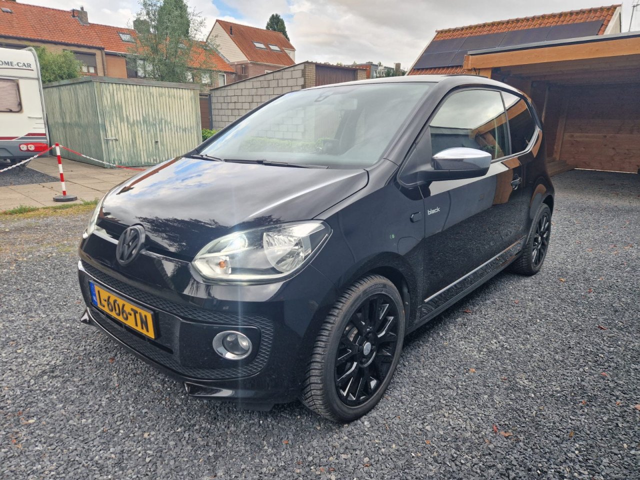 VW Up! High Up Black Edition - Full option