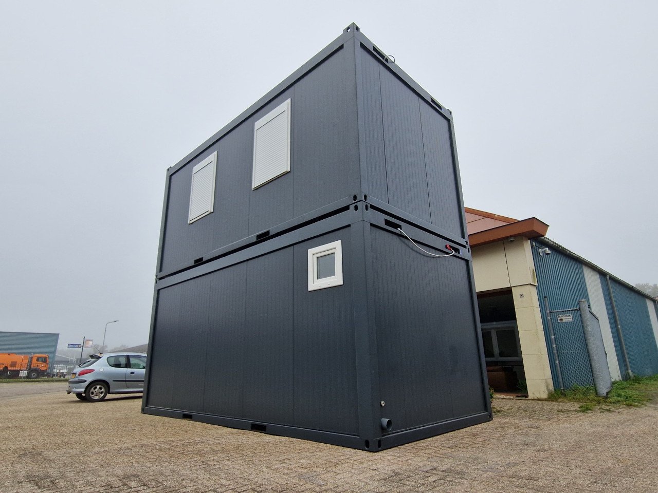 Nieuwe 6x3m kantoorunit / uitvoerderskeet met keuken en wc