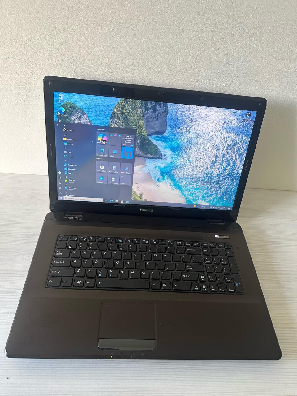 Asus laptop 17 inch