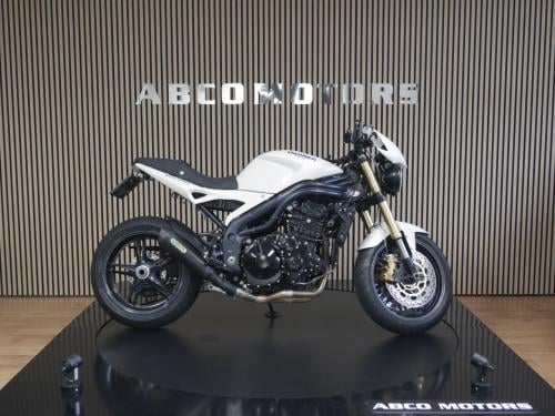 TRIUMPH SPEED TRIPLE 1050