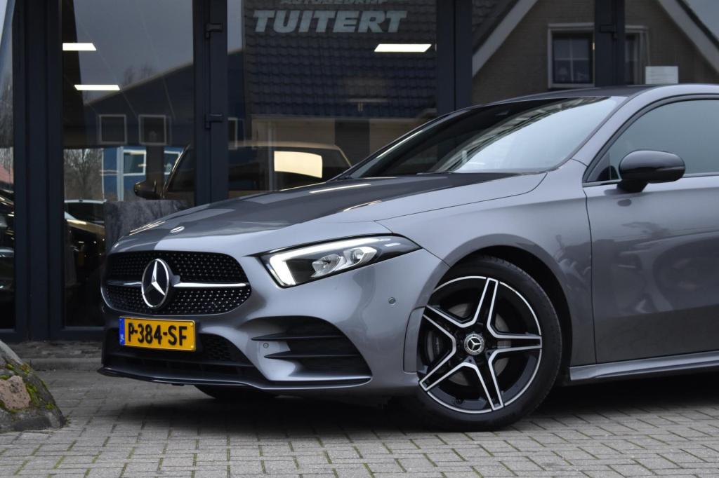 Mercedes-Benz A-Klasse 180 amg night | sfeerverlichting | apple carplay | c