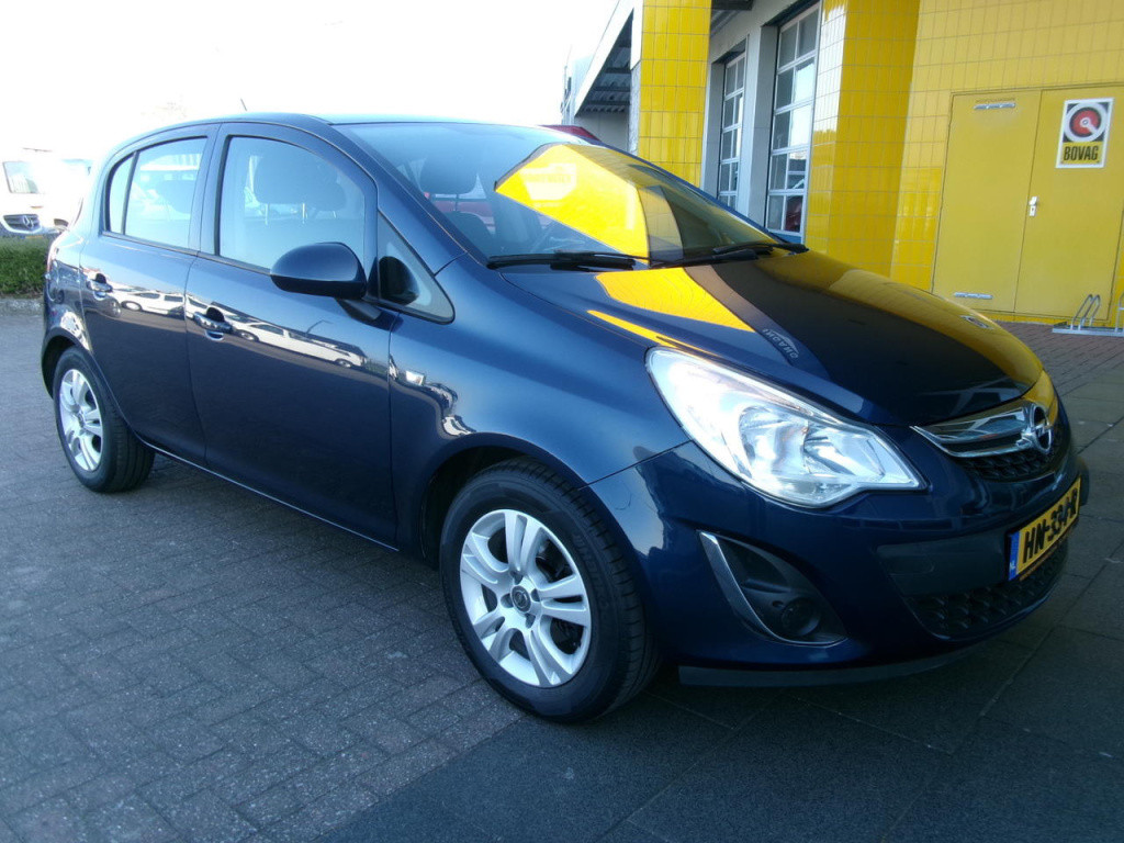Opel Corsa 1.2-16v airco, cruise-control, trekhaak 5-drs