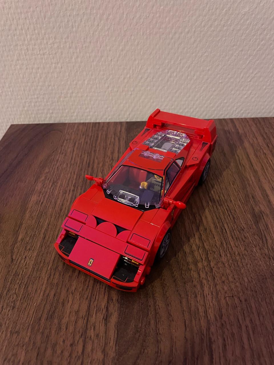 LEGO Speed Champions Ferrari F40 supercar (76934)