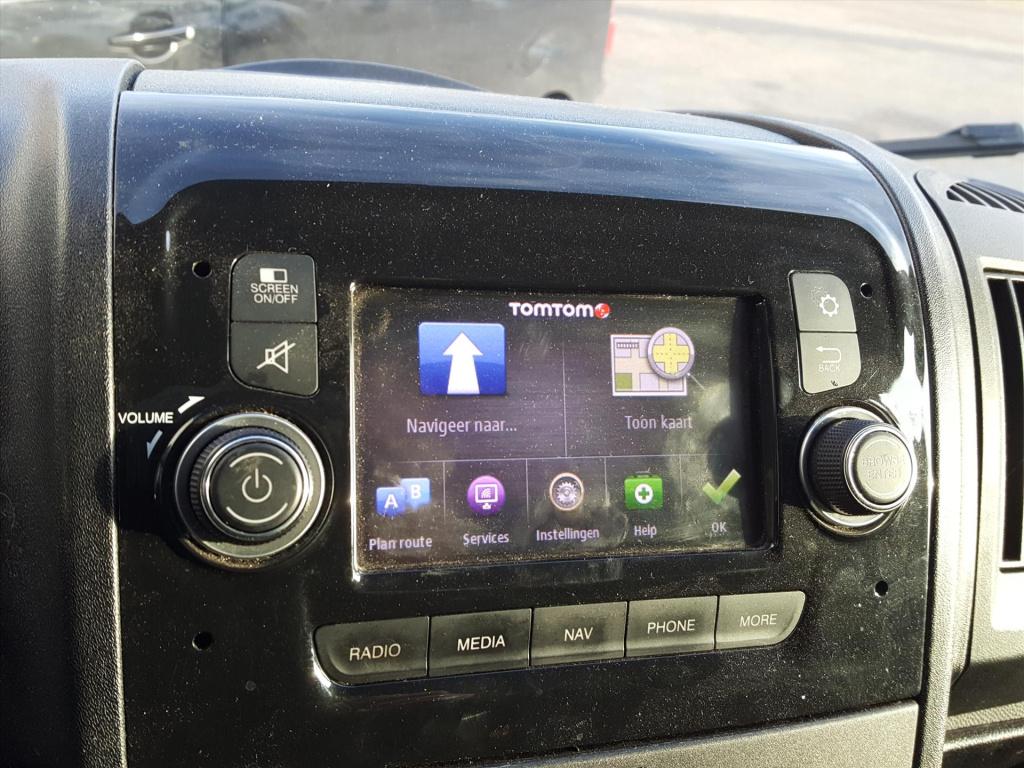 Peugeot Boxer gb 333 l2h2 bluehdi 140pk trekhaak | navigatie | cruise contr