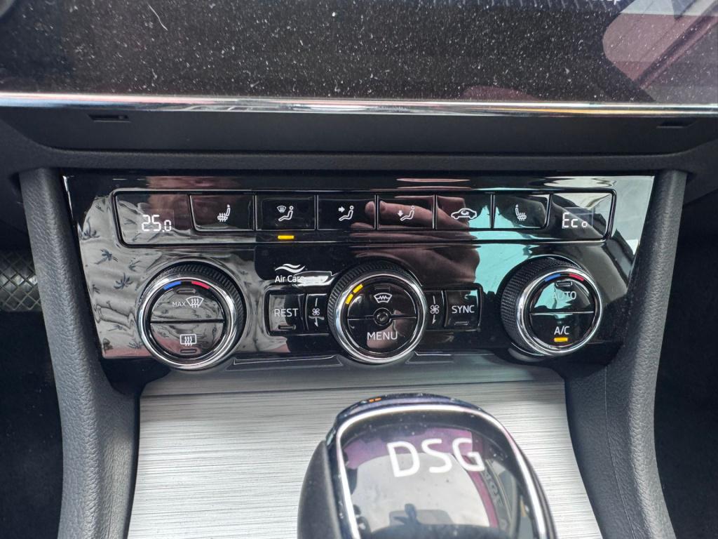 Skoda Superb combi 1.4 tsi iv business edition plus