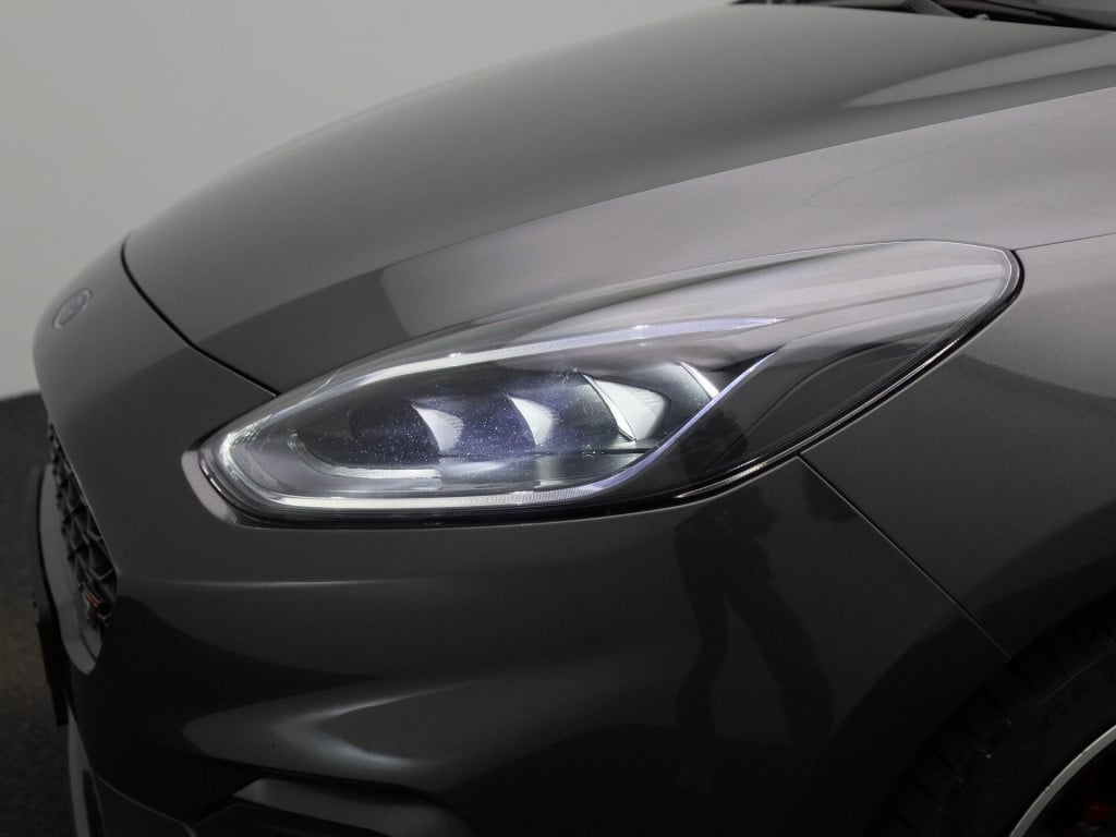 Ford Fiesta 1.5 ecoboost st-3 panoramadak | winterpack | b&o soundsystem | 