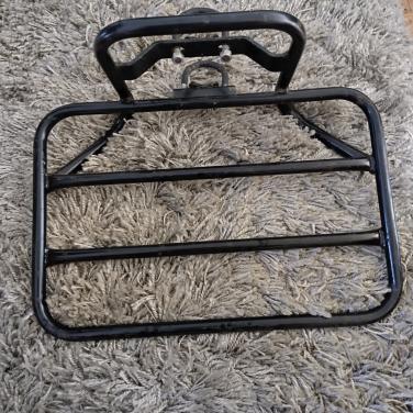 Voor bagagedrager fiets